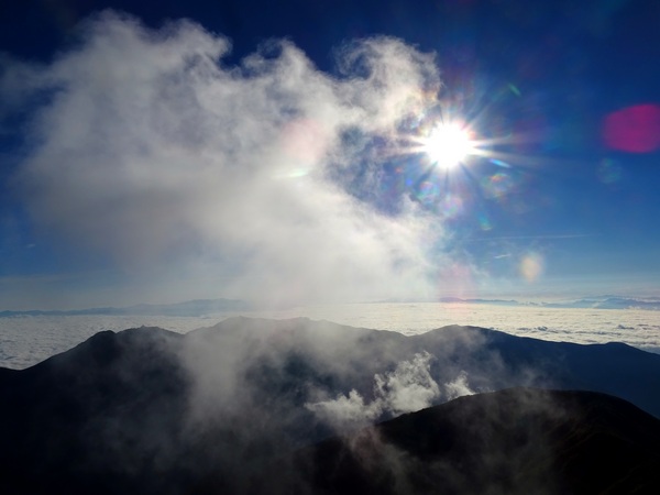 160826_kita_summit_sea-of-clouds_600